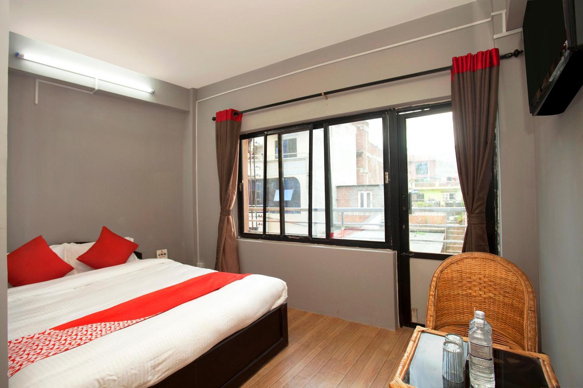 Oyo 587 Hotel Tradition Inn Катманду Экстерьер фото