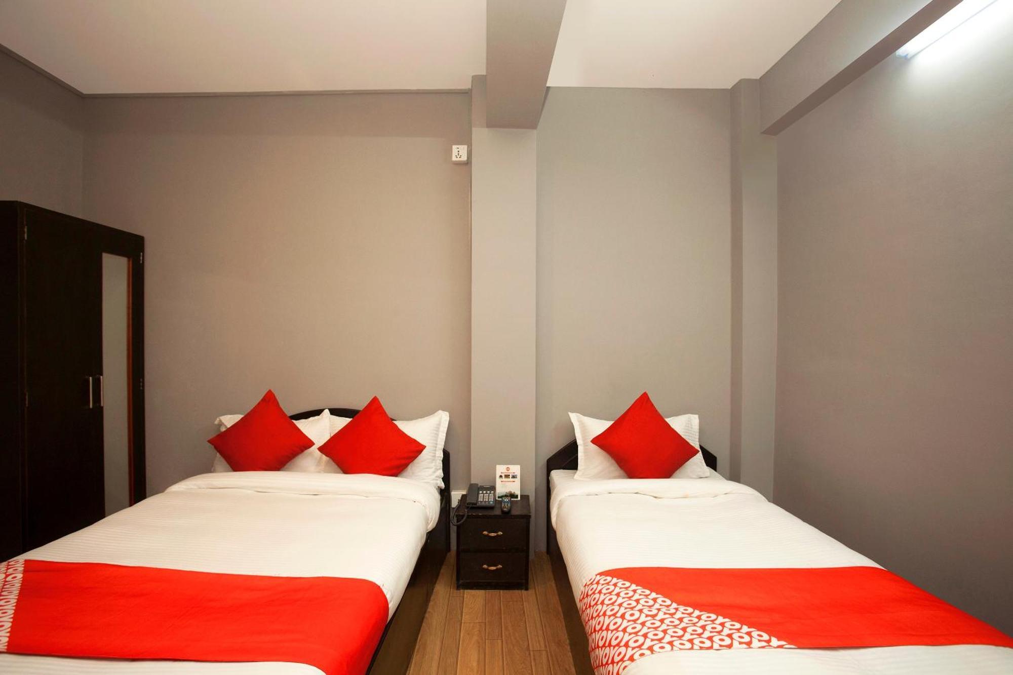 Oyo 587 Hotel Tradition Inn Катманду Экстерьер фото